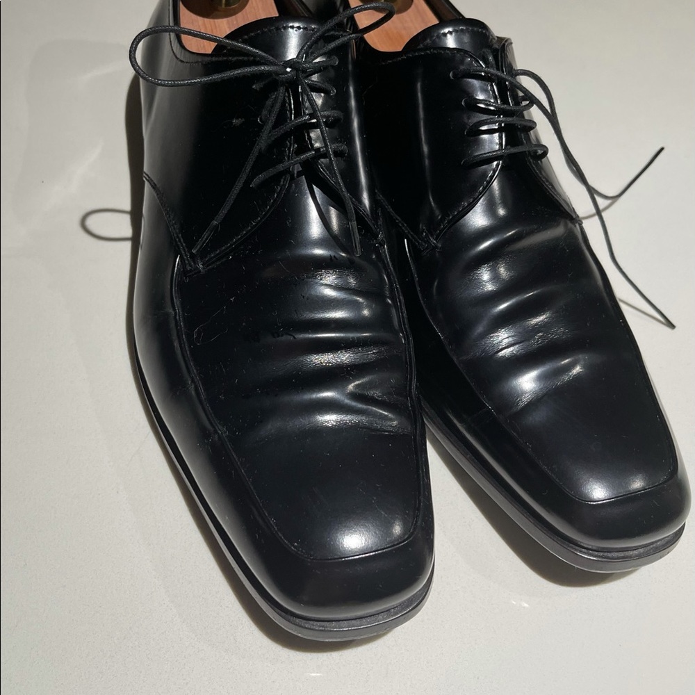 Prada men’s classic leather shoes